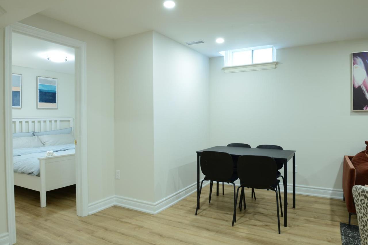 Spacious 2-Bed-Room Near Yonge & Major Mackenzie Richmond Hill Exterior photo